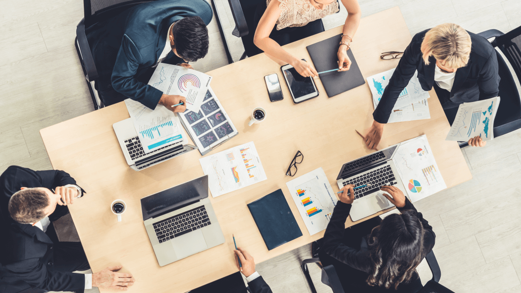 Next-generation UC&C reporting, analytics, and management solution to Forbes 2000 companies